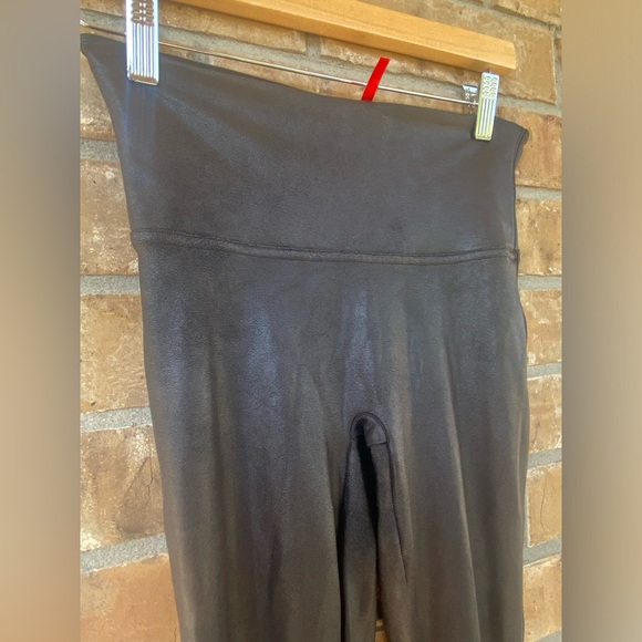 SPANX Faux Leather Leggings in Black, Medium - Picture 4 of 13